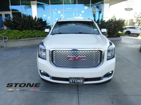 Used 2015 GMC Yukon Denali w/ Open Road Package AWD/4WD image 2