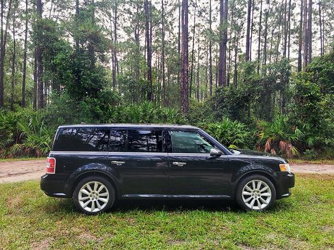 Used 2012 Ford Flex Limited w/ Equipment Group Order Code FWD image 8