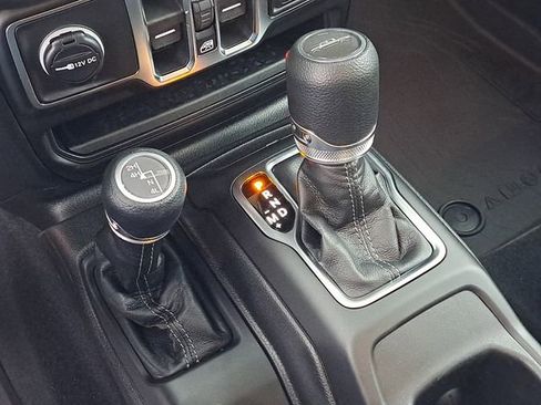 New 2026 Jeep Gladiator Sport AWD/4WD image 14