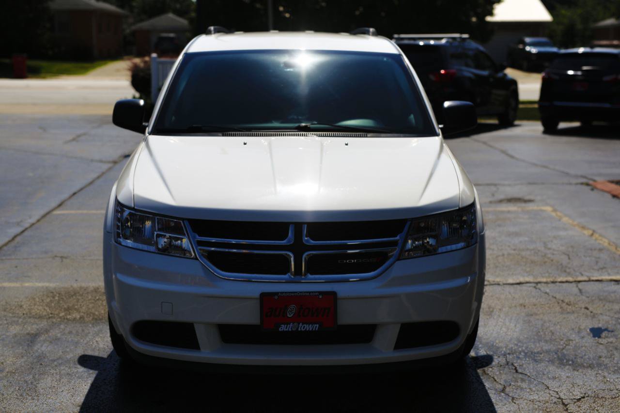 Used 2020 Dodge Journey SE w/ SE Popular Equipment Group FWD image 2