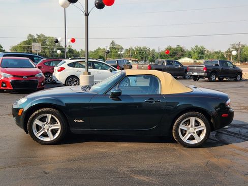 Used 2008 MAZDA MX-5 Miata Sport RWD image 6
