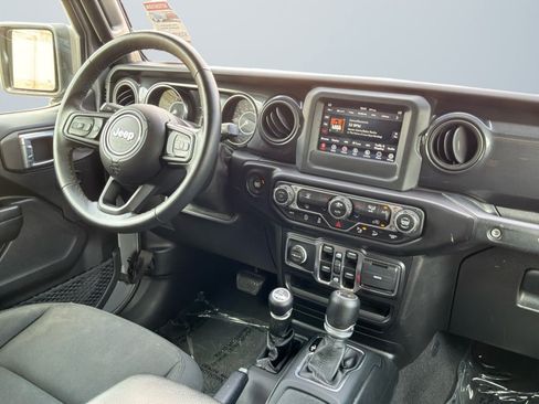 Used 2021 Jeep Wrangler Unlimited Sport AWD/4WD image 14