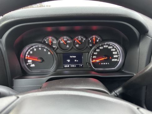 Used 2024 Chevrolet Silverado 1500 W/T w/ Z71 Off-Road Package AWD/4WD image 24