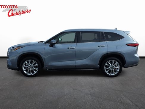 Used 2020 Toyota Highlander Limited image 8