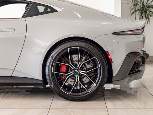 Used 2023 Aston Martin V8 Vantage Coupe image 7