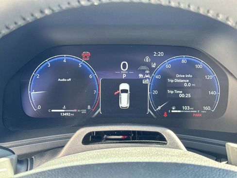 Used 2025 Toyota Grand Highlander AWD image 11