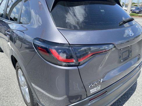 Used 2023 Honda HR-V LX image 11