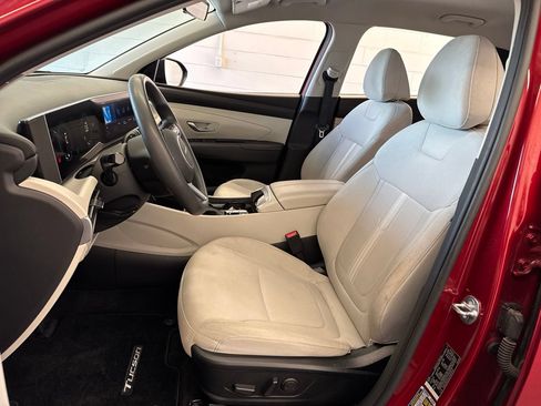 Used 2025 Hyundai Tucson SEL FWD image 14