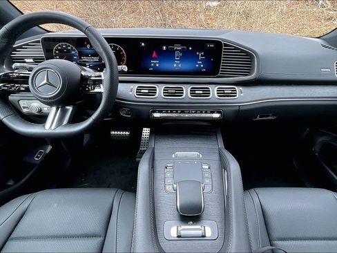 New 2026 Mercedes-Benz GLS 450 4MATIC image 5