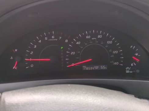 Used 2009 Toyota Camry LE FWD image 32