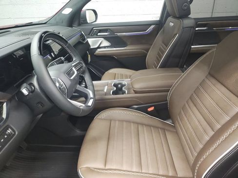 New 2026 GMC Acadia Denali Ultimate w/ LPO, Floor Liner Package AWD/4WD image 23