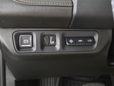 Used 2021 GMC Acadia AT4 w/ Technology Package image 32