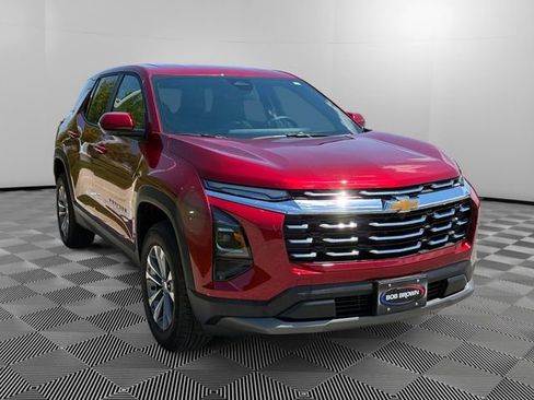 New 2026 Chevrolet Equinox LT w/ Convenience Package II AWD/4WD image 4