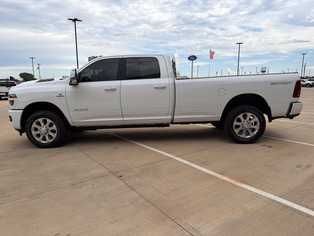 Used 2025 RAM 3500 Laramie AWD/4WD image 5