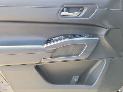 Certified 2023 Nissan Pathfinder SL w/ SL Premium Package AWD/4WD image 15