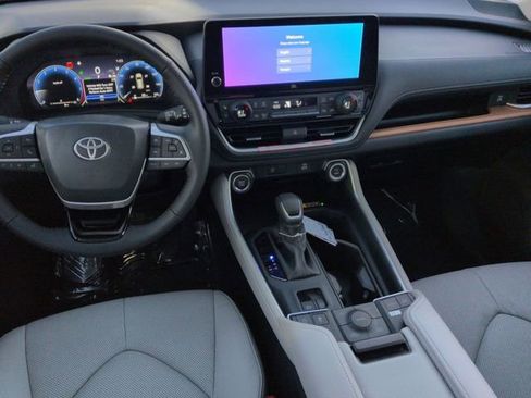 New 2026 Toyota Grand Highlander Limited image 25