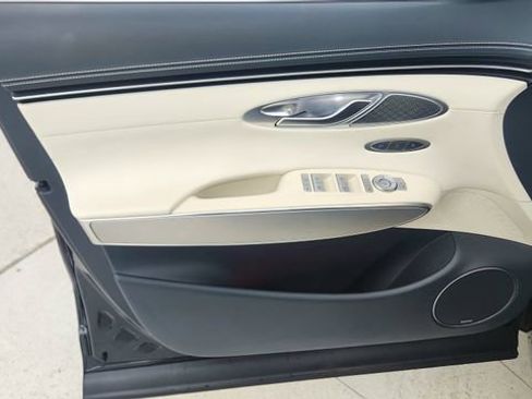 Used 2025 Genesis Electrified GV70 Advanced w/ Prestige Package image 35