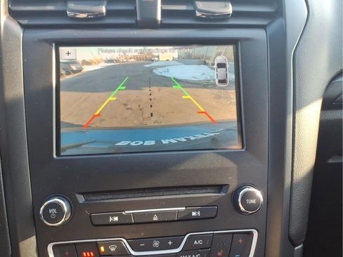 Used 2018 Ford Fusion SE w/ Equipment Group 201A image 17