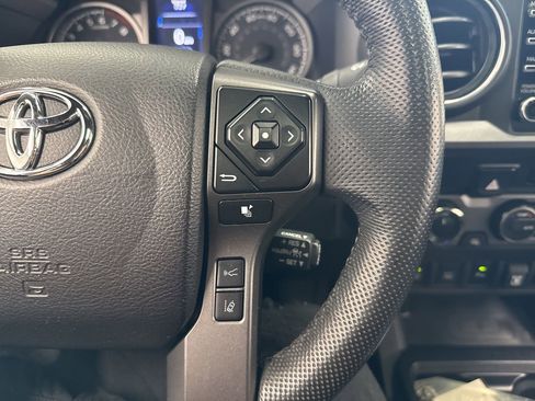 Used 2021 Toyota Tacoma TRD Sport w/ TRD Premium Sport Package AWD/4WD image 21
