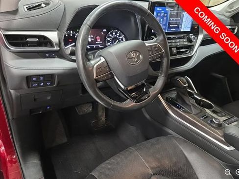 Used 2020 Toyota Highlander Platinum AWD/4WD image 6