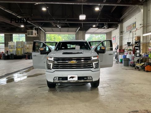 Used 2022 Chevrolet Silverado 3500 High Country w/ Z71 Off-Road Package AWD/4WD image 17