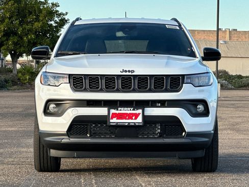 New 2026 Jeep Compass Latitude image 2