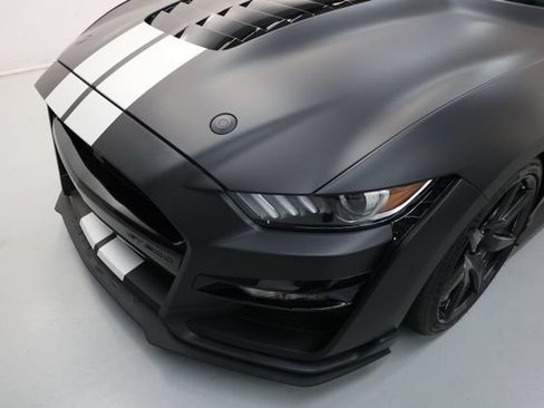 Used 2021 Ford Mustang Shelby GT500 w/ Carbon Fiber Track Pack RWD image 55