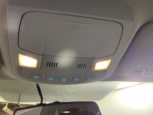 Used 2015 Ford Fusion SE FWD image 21