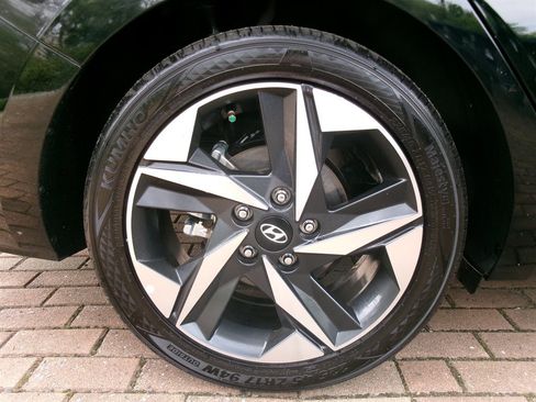 Used 2022 Hyundai Elantra Limited image 54