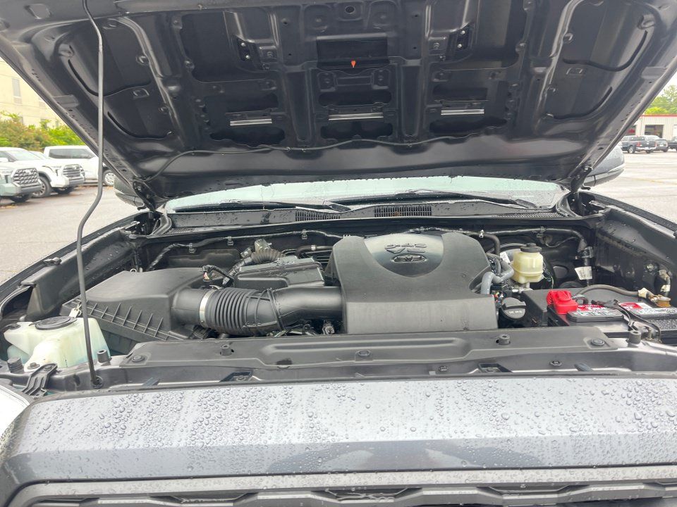 Used 2021 Toyota Tacoma TRD Sport AWD/4WD image 16