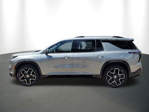 New 2026 Chevrolet Traverse High Country w/ LPO, Floor Liner Package image 4