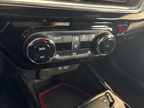 Certified 2024 Chevrolet Trax RS w/ Driver Confidence Package image 22