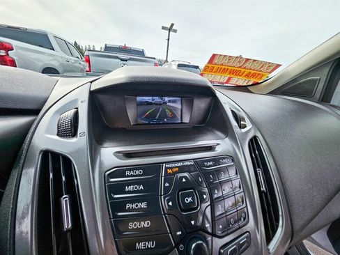 Used 2018 Ford Transit Connect XL image 16