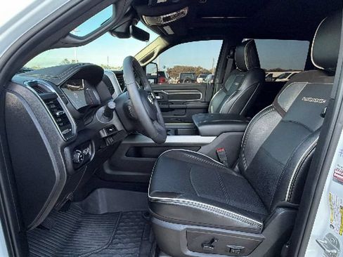 Used 2025 RAM 2500 Laramie w/ Sport Appearance Package AWD/4WD image 12