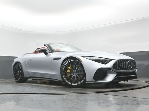 Used 2022 Mercedes-Benz SL 63 AMG 4MATIC w/ AMG Aerodynamic Package image 28