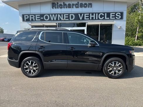Used 2022 GMC Acadia SLE w/ Driver Convenience Package image 2