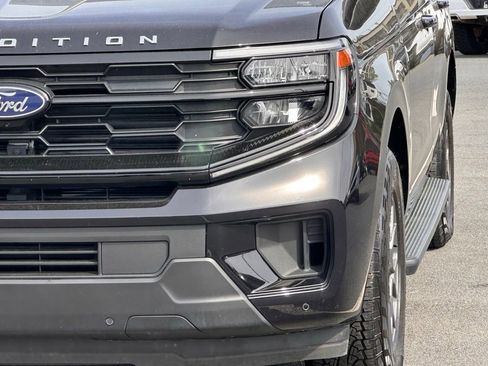 Used 2025 Ford Expedition Active RWD image 48
