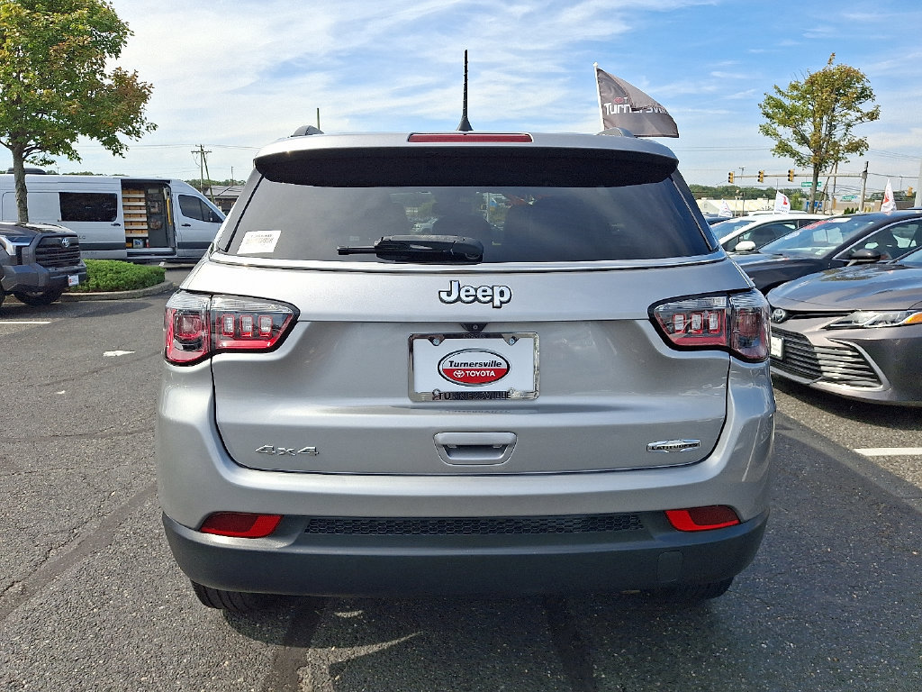 Used 2022 Jeep Compass Latitude AWD/4WD image 5