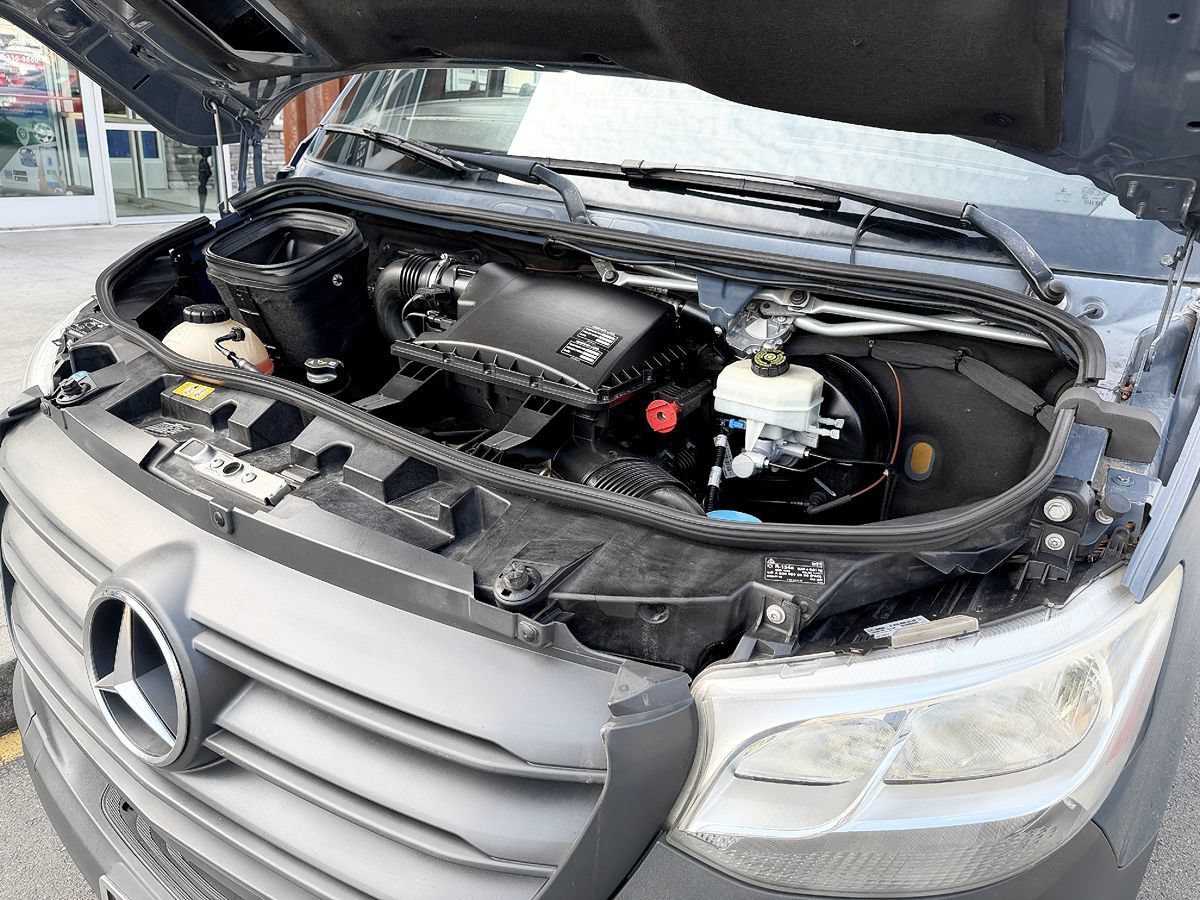 Used 2019 Mercedes-Benz Sprinter 144 image 27