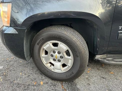 Used 2011 Chevrolet Tahoe LS w/ Convenience Package image 3