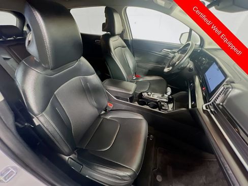 Certified 2025 Kia Sportage EX FWD image 30