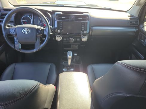 Used 2023 Toyota 4Runner TRD Off-Road Premium w/ Moonroof Package AWD/4WD image 15
