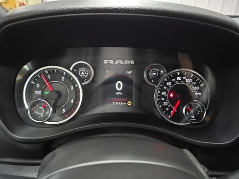 Used 2024 RAM 3500 Tradesman w/ Chrome Appearance Group AWD/4WD image 21
