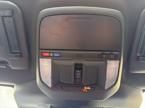 Certified 2025 Subaru Forester Premium w/ Convenience Package #2 image 38