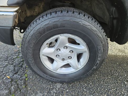 Used 2004 Toyota Tacoma PreRunner image 8