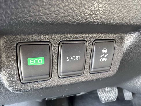 Used 2015 Nissan Sentra S image 24