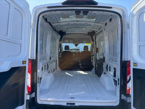 Used 2021 Ford Transit 250 Medium Roof AWD image 17