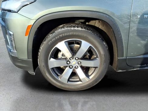 Used 2022 Chevrolet Traverse LT w/ LT Premium Package image 13
