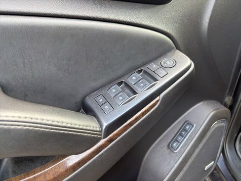 Used 2016 Chevrolet Tahoe LT image 12