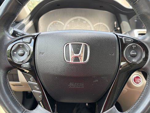 Used 2017 Honda Accord EX-L image 9